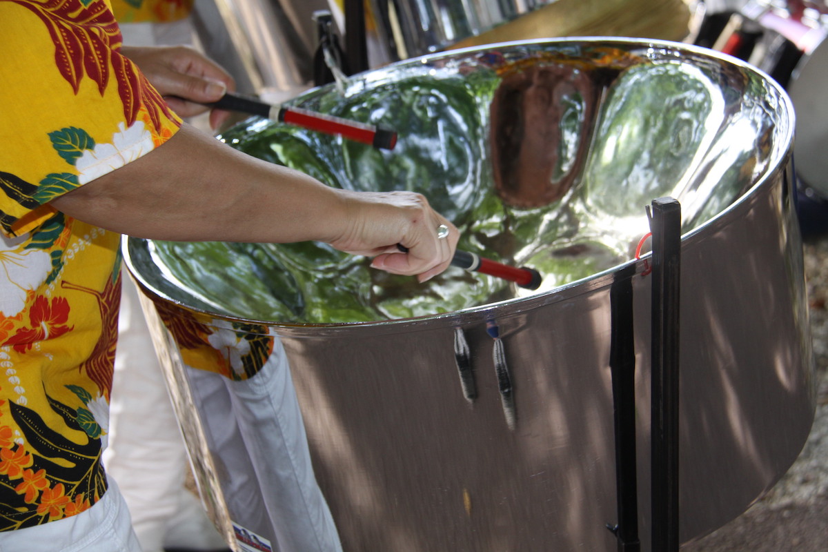 Steeldrums en parade